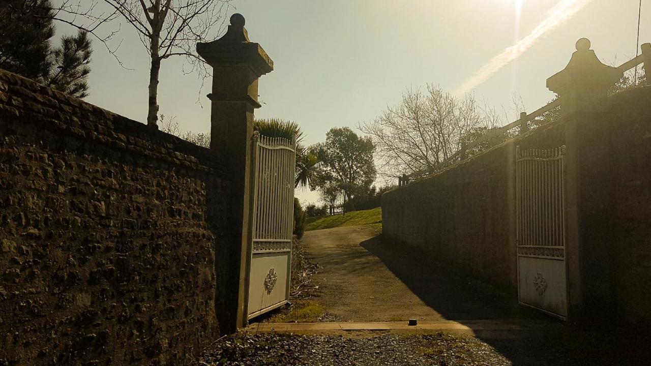 Le Domaine Des Roseraies Monfréville Dış mekan fotoğraf