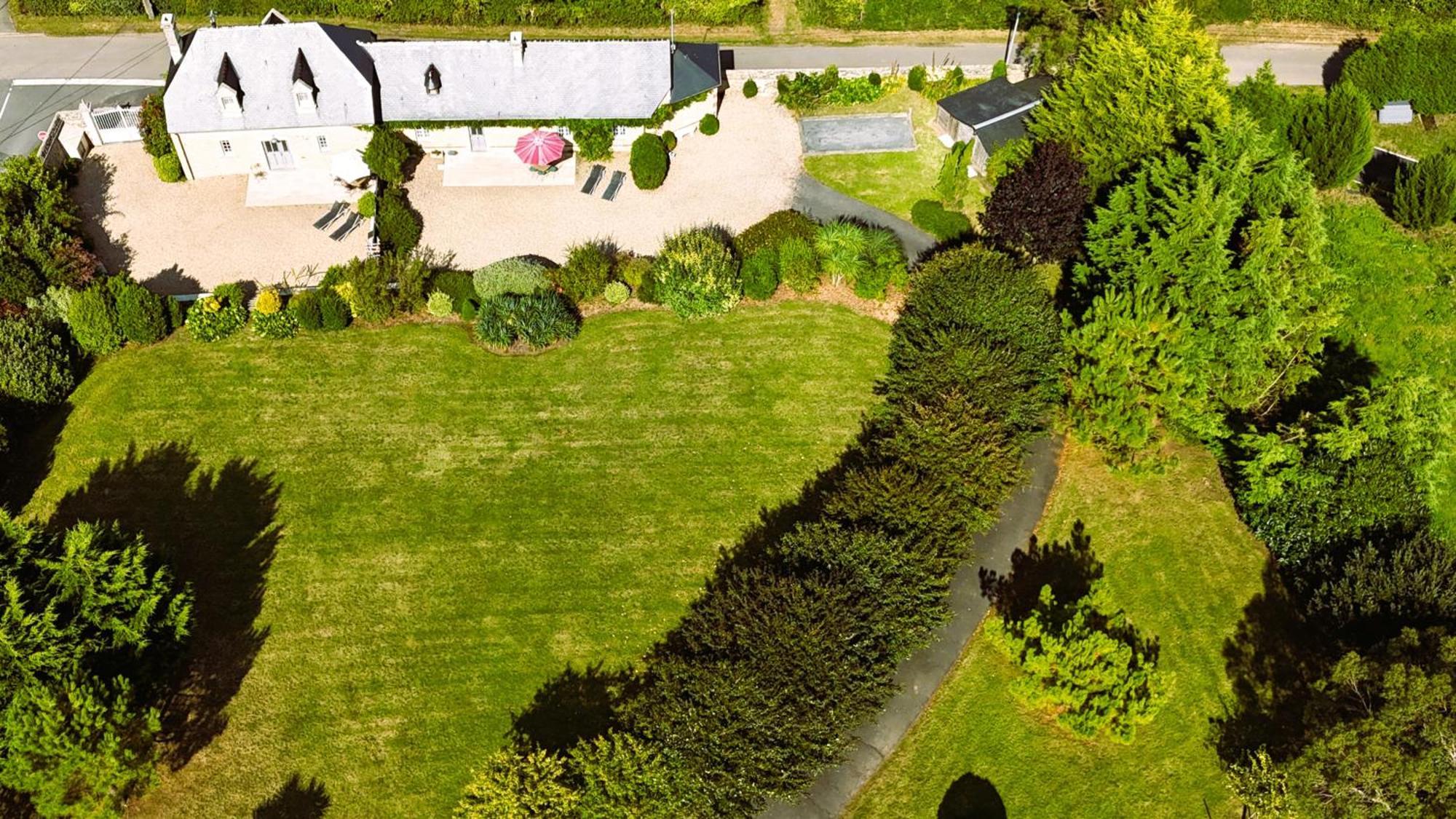 Le Domaine Des Roseraies Monfréville Dış mekan fotoğraf